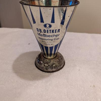 Vintage Dr Oetker MeBbecher Metal Measuring Beaker Cup Artikel West Germany