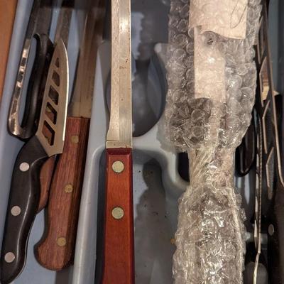 Kitchen Utensils & Knives (See all pictures)