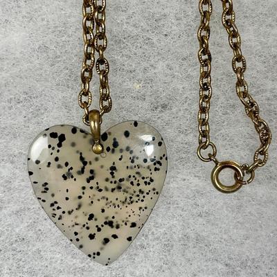Vintage heart shaped Agate pendant necklace