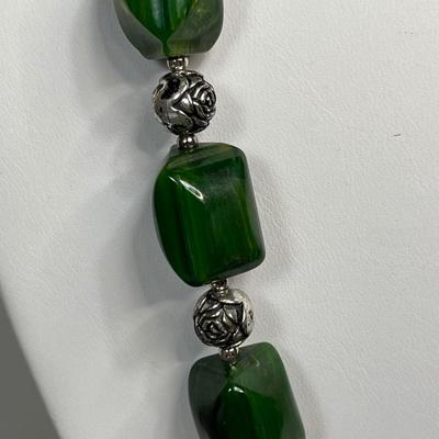 Marbled. spinach green Bakelite beaded necklace.