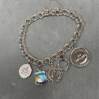 Vintage Sterling Silver charm Bracelet - Disney charm