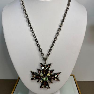 Florenza pendant necklace
