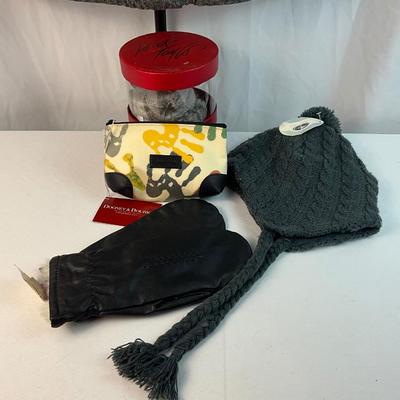 Lot F 296 NWT Dooney & Bourke Coin Purse NWT Old Navy Vest NWT Gray Hat