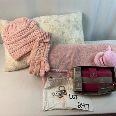 Lot F 297 Coach Keychain Gianni Bernini Walllet Throw Pillow Pink Cold Weather Gear