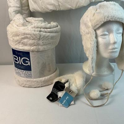 Lot F 299 Madison Ladies Winter Coat Hat Earmuffs Plush Throw Blanket