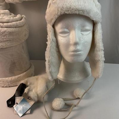 Lot F 299 Madison Ladies Winter Coat Hat Earmuffs Plush Throw Blanket