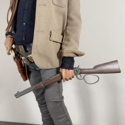 LOT 3B: Sideshow Collectibles John Wayne Western Hero Premium Format Figurine #496/1000 (23”)