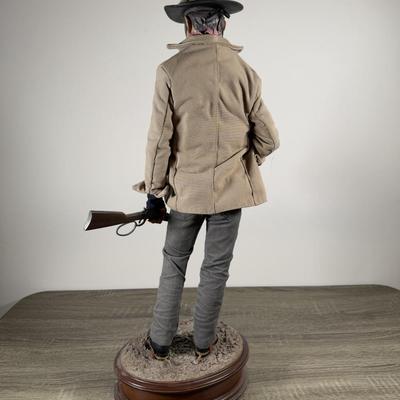 LOT 3B: Sideshow Collectibles John Wayne Western Hero Premium Format Figurine #496/1000 (23”)