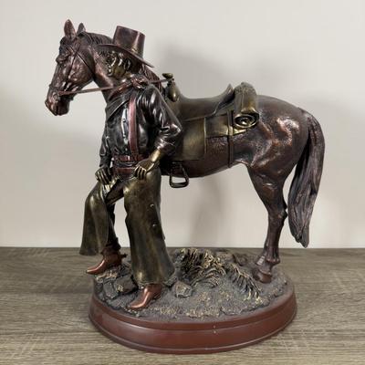 LOT 4B: 2015 Bradford Exchange John Wayne: Legend of the West Cold-Cast Bronze Masterpiece Sculpture A0058 (13”)