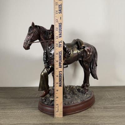 LOT 4B: 2015 Bradford Exchange John Wayne: Legend of the West Cold-Cast Bronze Masterpiece Sculpture A0058 (13”)