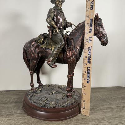 LOT 5B: 2014 Bradford Exchange John Wayne Cold-Cast Bronze Masterpiece Sculpture #781/5000 (17”)
