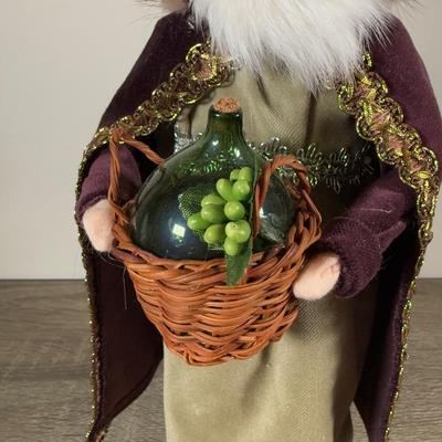 LOT 10B: Byer’s Choice The Carolers Santa Dolls