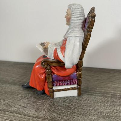 LOT 12B: Vintage Royal Doulton “The Judge” HN 2443