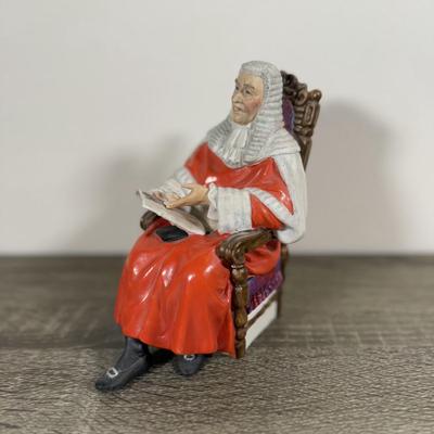 LOT 12B: Vintage Royal Doulton “The Judge” HN 2443