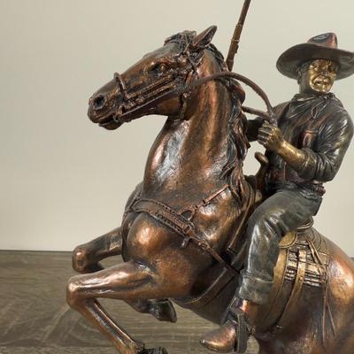 LOT 16B: 2010 Edwin M Knowles Bradford Exchange John Wayne Tall in the Saddle Collection - Range Rider (A1403) & Across the Mesa (A1186)
