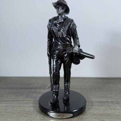 LOT 18B: John Wayne Heroic Legend Plate w/ Replica Rifle Display & Hamilton Collection John Wayne, The American Legend Platinum...