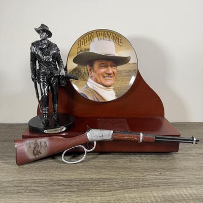 LOT 18B: John Wayne Heroic Legend Plate w/ Replica Rifle Display & Hamilton Collection John Wayne, The American Legend Platinum...