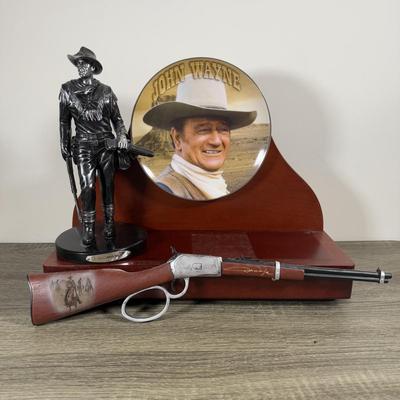 LOT 18B: John Wayne Heroic Legend Plate w/ Replica Rifle Display & Hamilton Collection John Wayne, The American Legend Platinum...