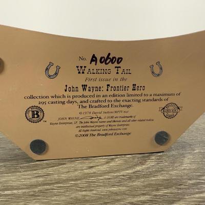 LOT 19B: John Wayne Bradford Exchange - 2012 American Legend Tabletop Mountain A0466 & 2008 Frontier Hero Walking Tall A0600