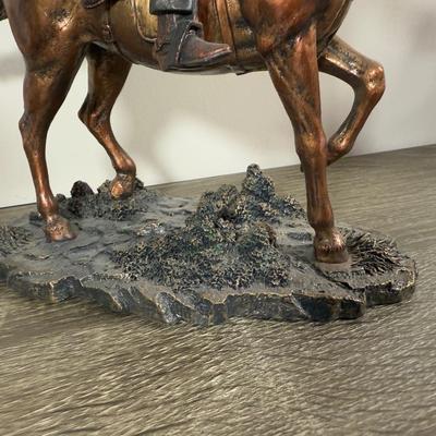 LOT 25B: Edwin M Knowles Bradford Exchange John Wayne Tall in the Saddle Collection - 2010 Evening Vigil A974 & 2011 Standing Proud...