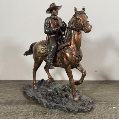 LOT 25B: Edwin M Knowles Bradford Exchange John Wayne Tall in the Saddle Collection - 2010 Evening Vigil A974 & 2011 Standing Proud...
