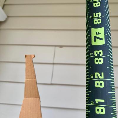 LOT 29 G: London England Big Ben Cardboard Cutout