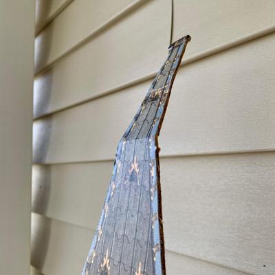 LOT 29 G: London England Big Ben Cardboard Cutout