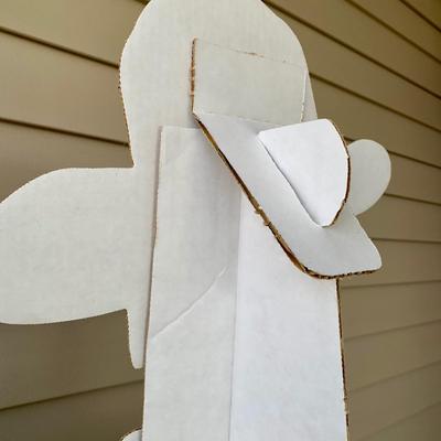 LOT 30 G: 2004 The Duke #501 John Wayne Life Size Cardboard Cutout