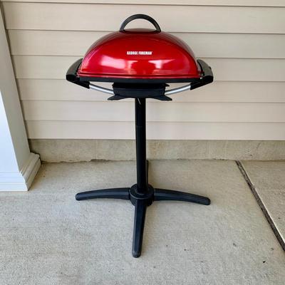 LOT 32 G: George Forman Immersible Indoor / Outdoor BBQ Grill Model #GFO201R