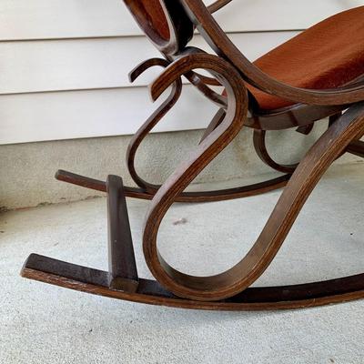 LOT 35 G: Vintage Thonet Style Bentwood Rocking Chair