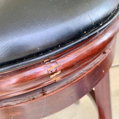 LOT 38 G: Quoizel Lamp, Hammary Furniture Dark Wood Adjustable Round Side Table, & Rotating Bar Stool Seat