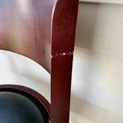 LOT 38 G: Quoizel Lamp, Hammary Furniture Dark Wood Adjustable Round Side Table, & Rotating Bar Stool Seat