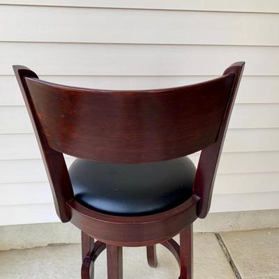 LOT 38 G: Quoizel Lamp, Hammary Furniture Dark Wood Adjustable Round Side Table, & Rotating Bar Stool Seat