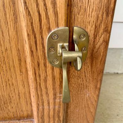 LOT 39 G: Hammary Furniture Oak Home Theatre Table & White Clad Storage Cabinet