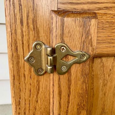 LOT 39 G: Hammary Furniture Oak Home Theatre Table & White Clad Storage Cabinet