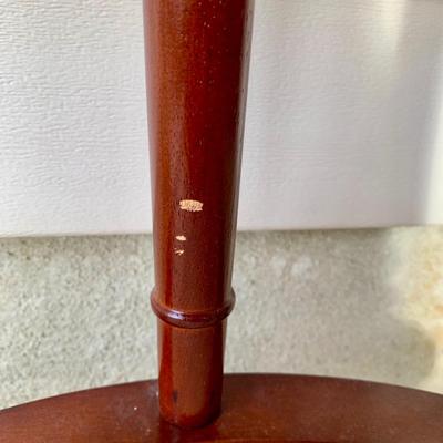 LOT 40 G: Round Dark Wood Nesting Tables / Plant Stand Set