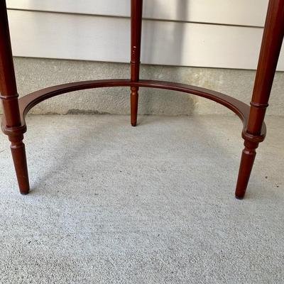 LOT 40 G: Round Dark Wood Nesting Tables / Plant Stand Set