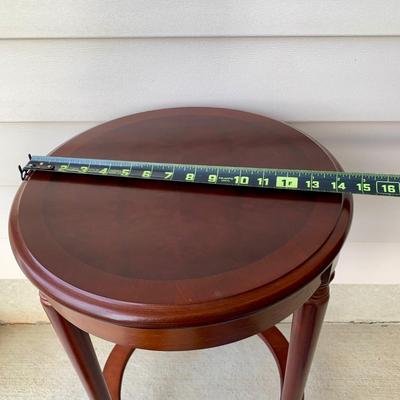 LOT 40 G: Round Dark Wood Nesting Tables / Plant Stand Set