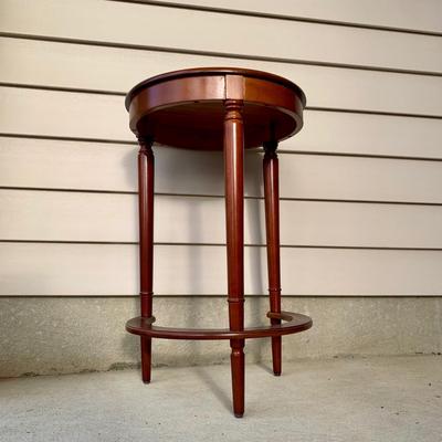 LOT 40 G: Round Dark Wood Nesting Tables / Plant Stand Set