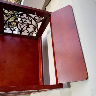 LOT 41 G: Design Toscano Thomas Aquinas Gothic Tracery Bookshelf / Display Stand