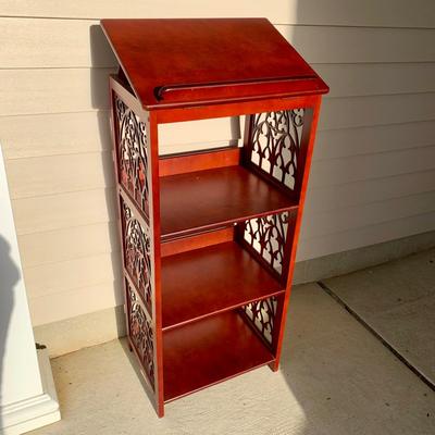 LOT 41 G: Design Toscano Thomas Aquinas Gothic Tracery Bookshelf / Display Stand