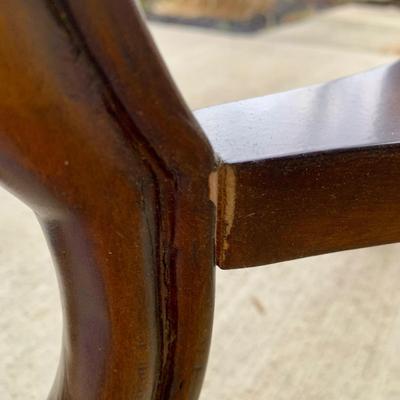 LOT 42 G: Pulaski Furniture Accent Lamp Table