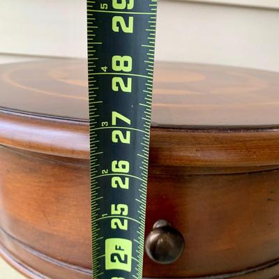 LOT 42 G: Pulaski Furniture Accent Lamp Table