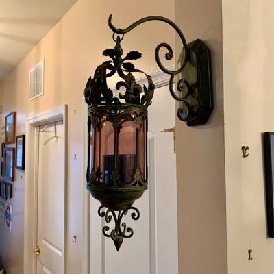 LOT 43 L: Design Toscano Crown Royale Wall Hanging Pendant Lantern