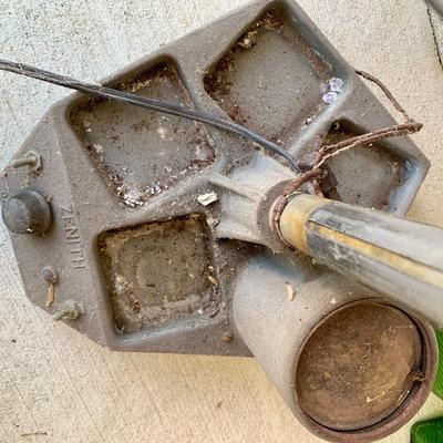 LOT 48 G: Vintage Zenith Champion Watch Cleaning Machine