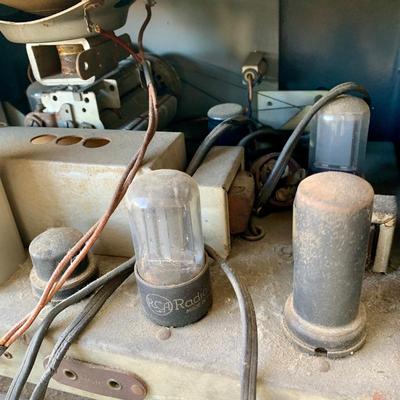 LOT 49 G: Vintage Echophone Commercial Model #EC-2