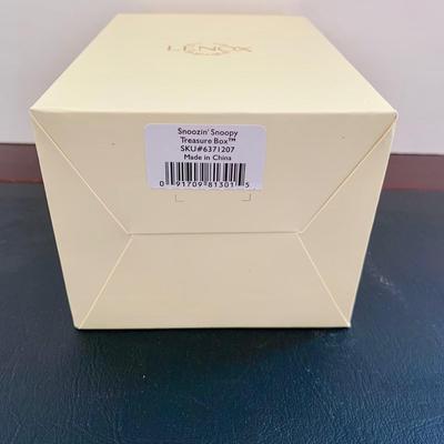 LOT 50 L: Snoozin' Snoopy Lenox Treasure Box, Peanuts Animated Musical Table Piece, Jim Shore Peanuts "Make A Splash"...