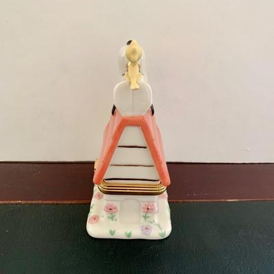 LOT 50 L: Snoozin' Snoopy Lenox Treasure Box, Peanuts Animated Musical Table Piece, Jim Shore Peanuts "Make A Splash"...