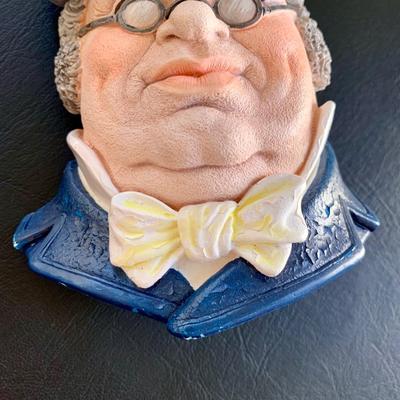 LOT 54 L: Bossons Legend Products The Beefeater & Mr. Pickwick Chalkware Heads