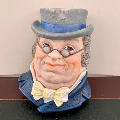 LOT 54 L: Bossons Legend Products The Beefeater & Mr. Pickwick Chalkware Heads